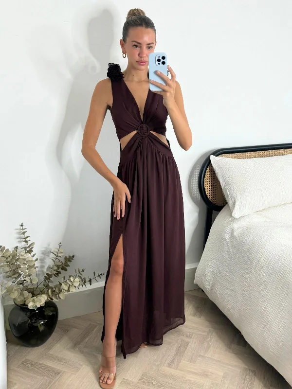 Layla Maxi dress with shoulder corsage / Chocolate Party maxi dresses