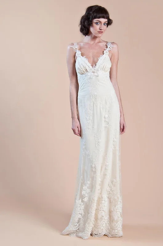 Claire Pettibone Constance Long sleeve unclassified dresses