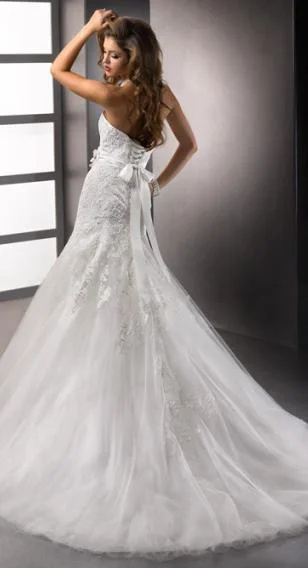 Maggie Sottero JAYNA Ruffled unclassified dresses