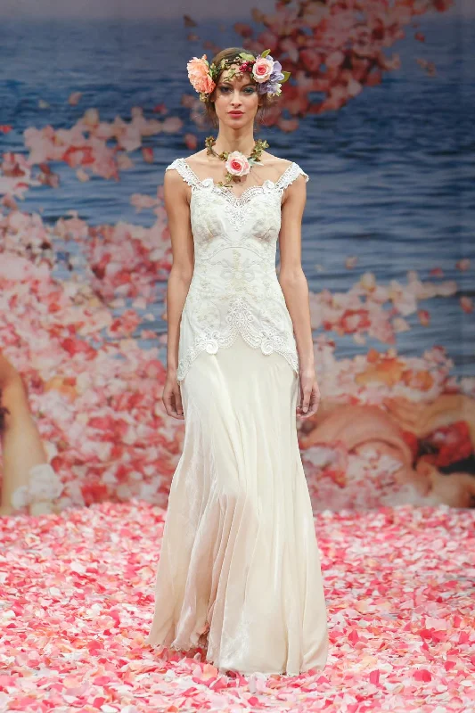 Claire Pettibone Thalia Bodycon unclassified dresses